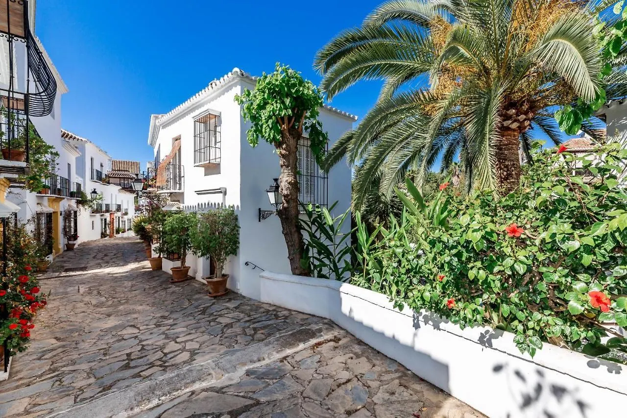 All About Lomas De Marbella Club Puebloヴィラ 0*,