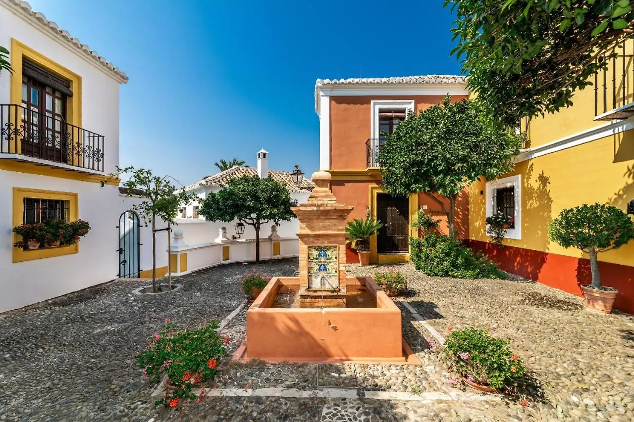All About Lomas De Marbella Club Puebloヴィラ 0*,  スペイン